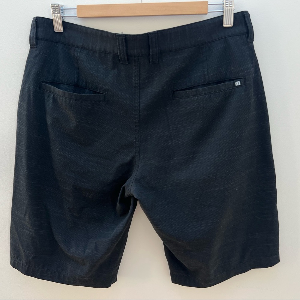 Travis Matthew Men's Black Golf Shorts NWOT Size 33 - Picture 11 of 12